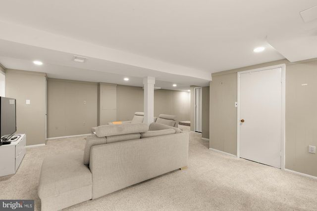 10103 DUNDALK ST, Fairfax, VA 22032