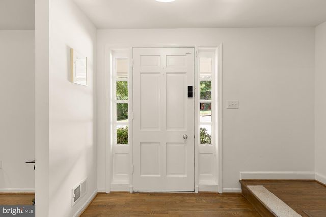 10103 DUNDALK ST, Fairfax, VA 22032