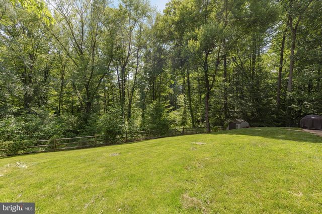 10103 DUNDALK ST, Fairfax, VA 22032