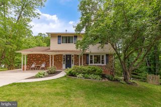 10103 DUNDALK ST, Fairfax, VA 22032