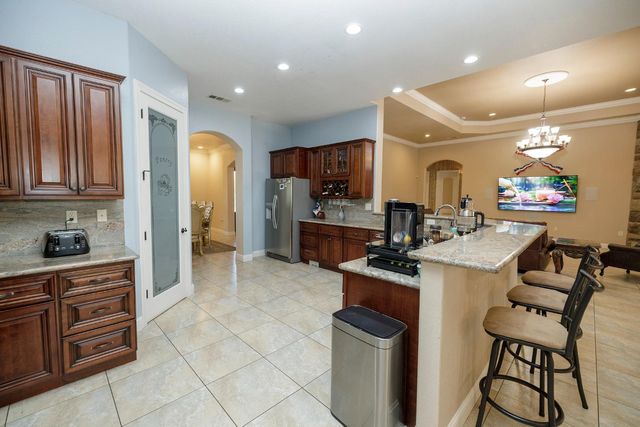 1350 Burman Dr, Turlock, CA 95382