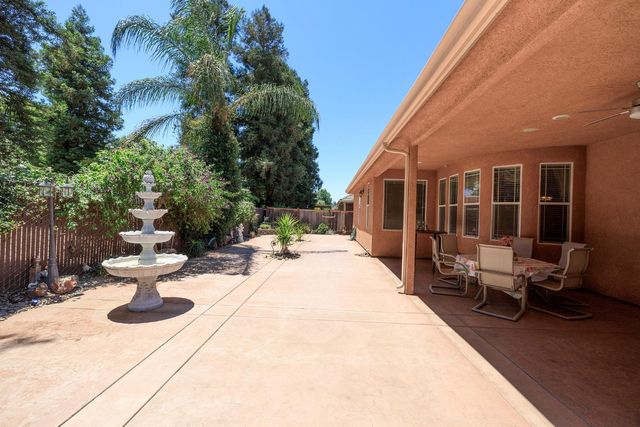 1350 Burman Dr, Turlock, CA 95382