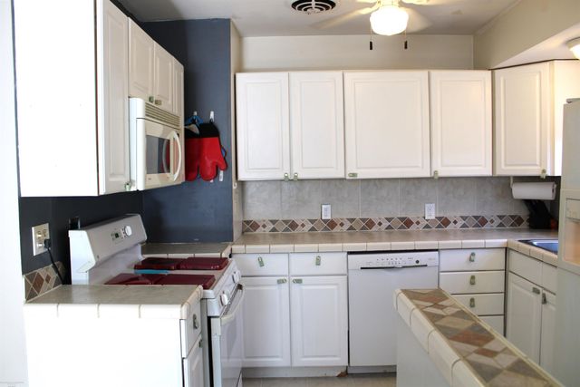 629 Chippewa Street, Mount Clemens, MI 48043