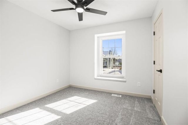 209 NE Chateau Drive, Blue Springs, MO 64014