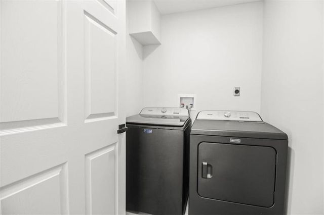 209 NE Chateau Drive, Blue Springs, MO 64014