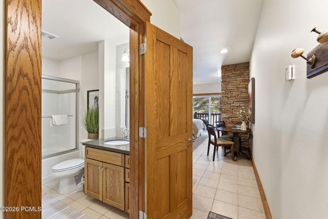 2305 Sidewinder Drive 911, Park City, UT 84060