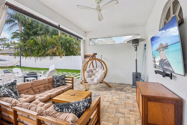 1671 SPARKLING COURT, Dunedin, FL 34698