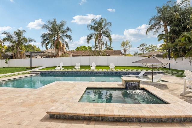 1671 SPARKLING COURT, Dunedin, FL 34698