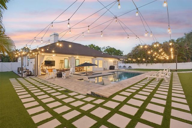 1671 SPARKLING COURT, Dunedin, FL 34698