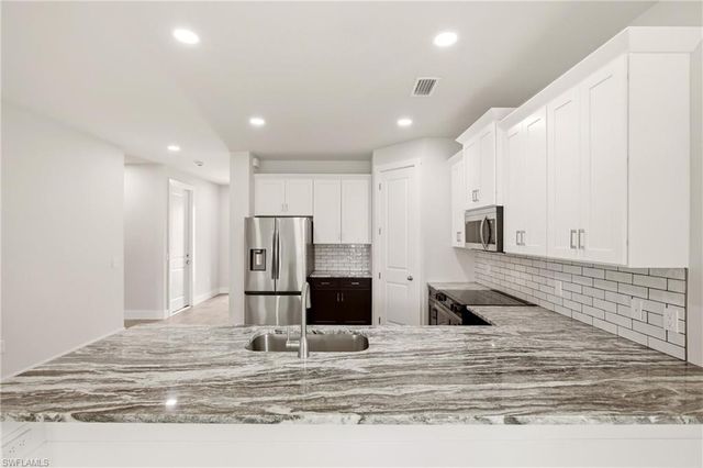 3518 NE 21st PL, Cape Coral, FL 33909