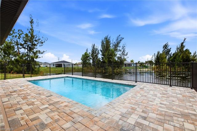 3518 NE 21st PL, Cape Coral, FL 33909