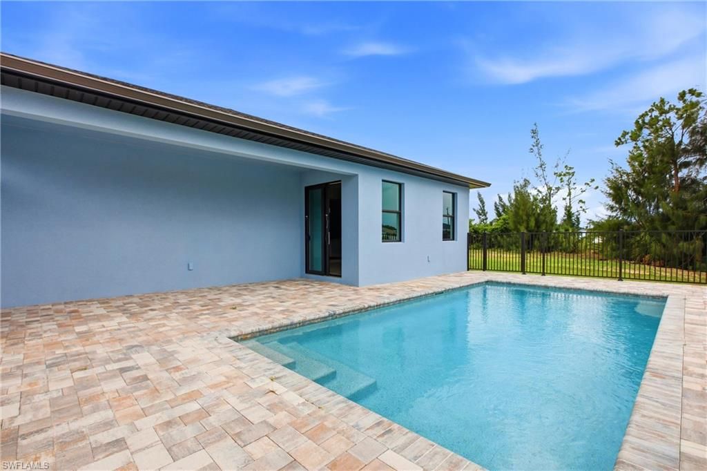 3518 NE 21st PL, Cape Coral, FL 33909