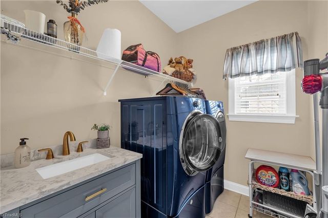 121 Bent Willow Way, Reidsville, NC 27320