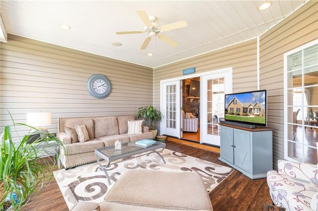 121 Bent Willow Way, Reidsville, NC 27320