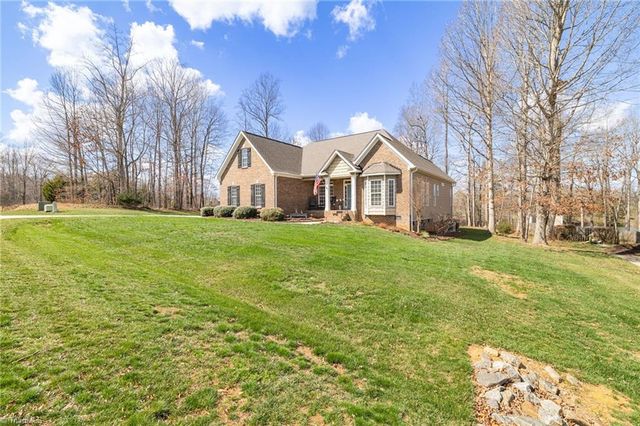 121 Bent Willow Way, Reidsville, NC 27320