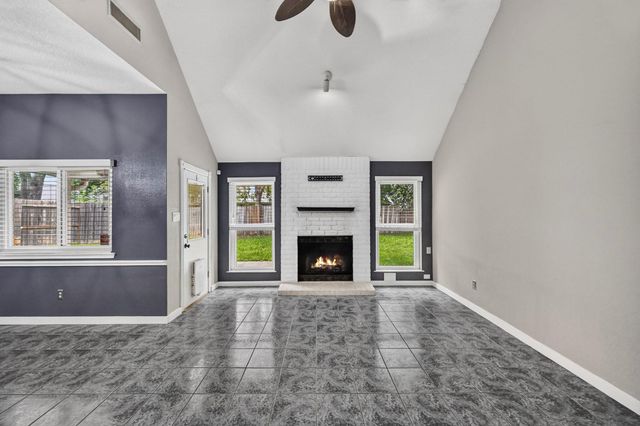 11214 Hambleton Way, Houston, TX 77065