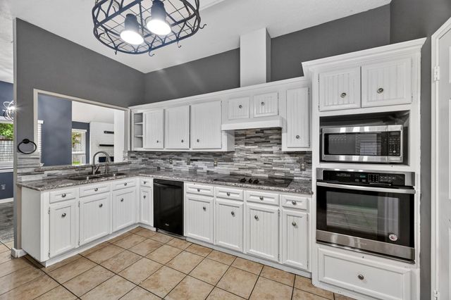 11214 Hambleton Way, Houston, TX 77065