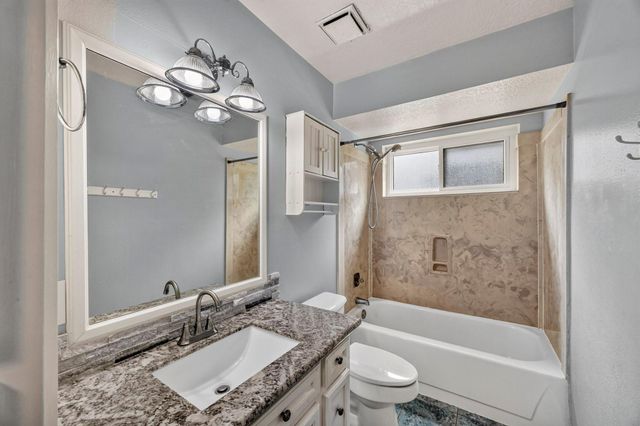 11214 Hambleton Way, Houston, TX 77065