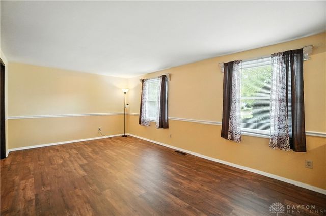 5604 Sandpiper Lane, Huber Heights, OH 45424