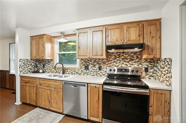 5604 Sandpiper Lane, Huber Heights, OH 45424