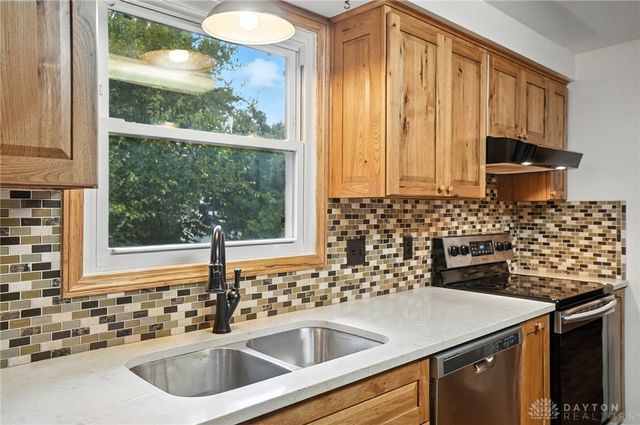 5604 Sandpiper Lane, Huber Heights, OH 45424