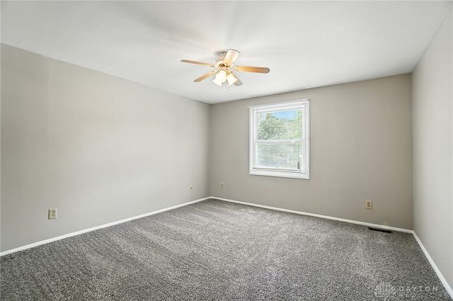 5604 Sandpiper Lane, Huber Heights, OH 45424