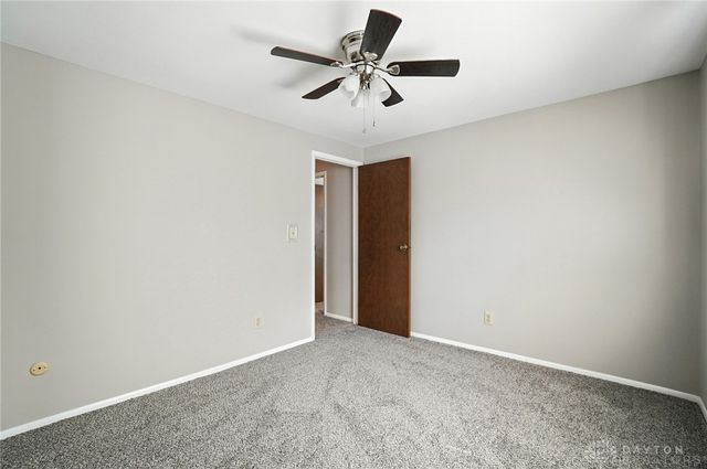 5604 Sandpiper Lane, Huber Heights, OH 45424