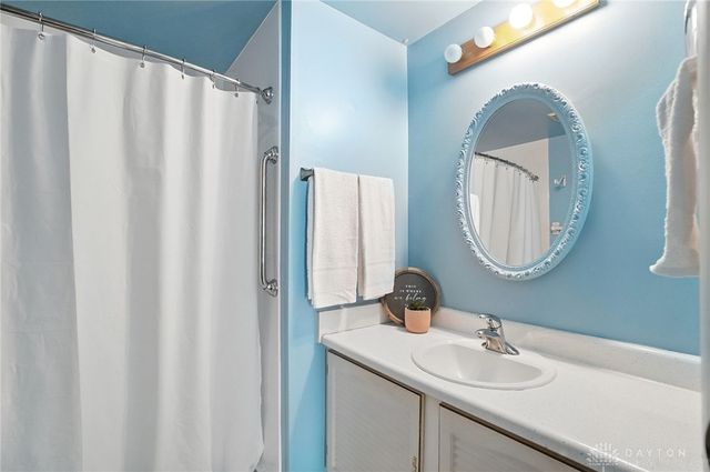 5604 Sandpiper Lane, Huber Heights, OH 45424