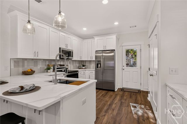 1601 Grove Street, Savannah, GA 31401