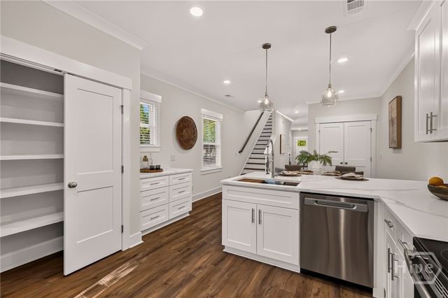 1601 Grove Street, Savannah, GA 31401