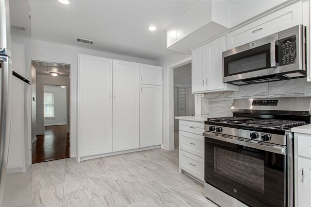 3311 Tooms Street, Dallas, TX 75227