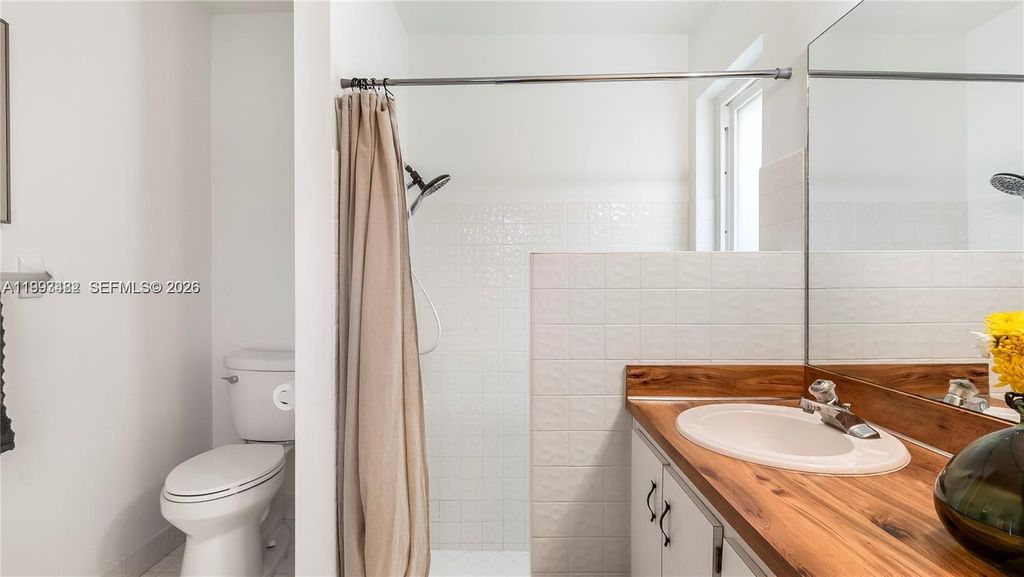 Image 30 of property listing at 7101 NW 40th St, Coral Springs, FL 33065