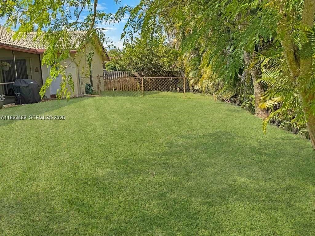 Image 36 of property listing at 7101 NW 40th St, Coral Springs, FL 33065