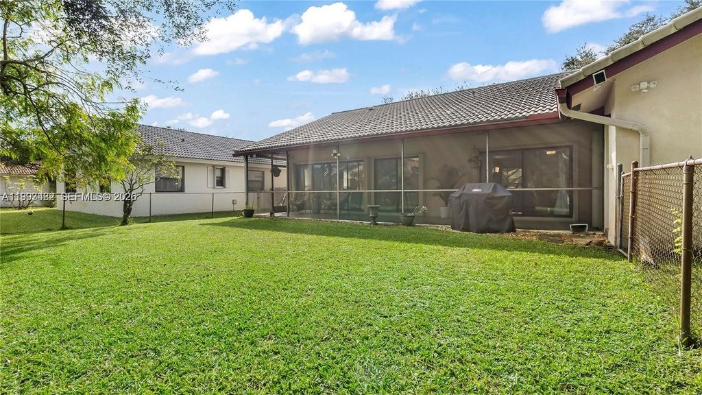 Image 38 of property listing at 7101 NW 40th St, Coral Springs, FL 33065