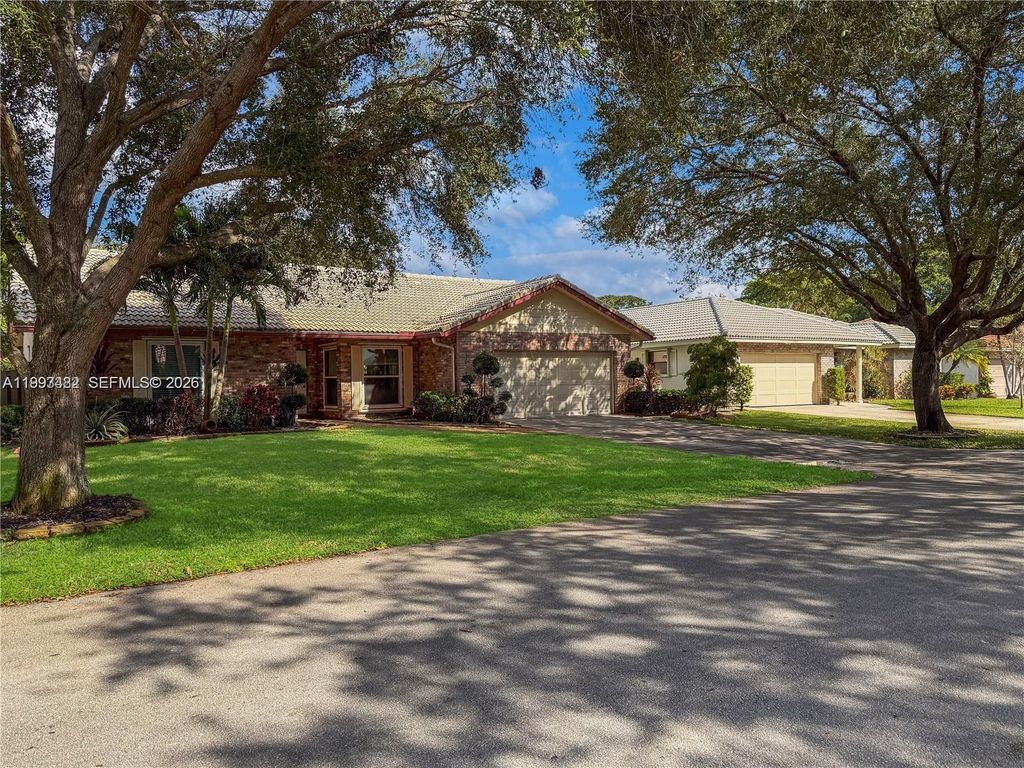 Image 43 of property listing at 7101 NW 40th St, Coral Springs, FL 33065