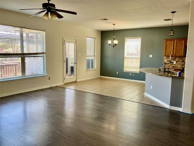 1118 Henderson DR, Leander, TX 78641