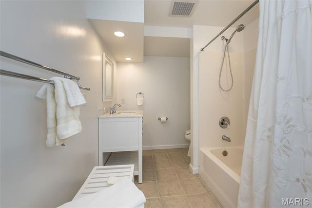 329 Portico Court, Chesterfield, MO 63017