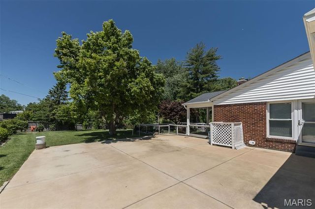 329 Portico Court, Chesterfield, MO 63017