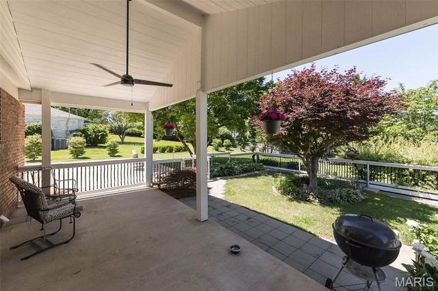 329 Portico Court, Chesterfield, MO 63017