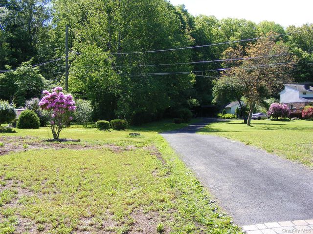 212 Old Dutch Hollow Road, Monroe, NY 10950