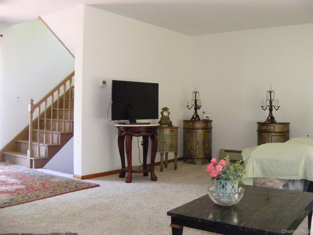 212 Old Dutch Hollow Road, Monroe, NY 10950