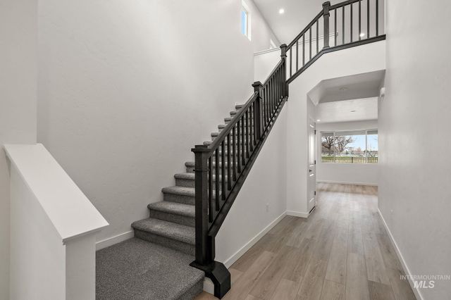 6091 N Senita Hills Ave, Meridian, ID 83646