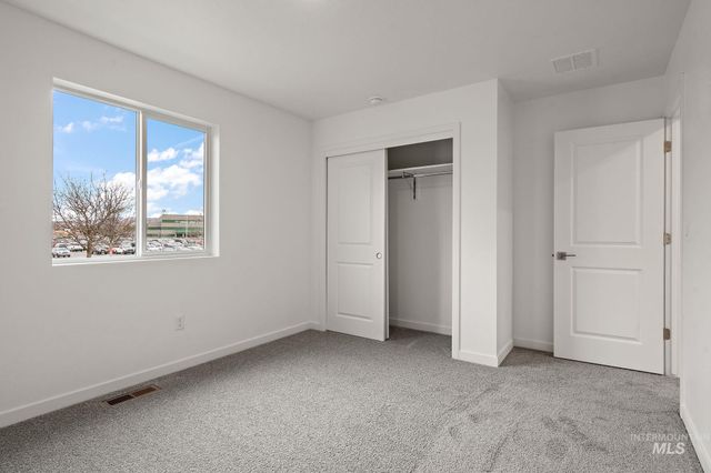 6091 N Senita Hills Ave, Meridian, ID 83646