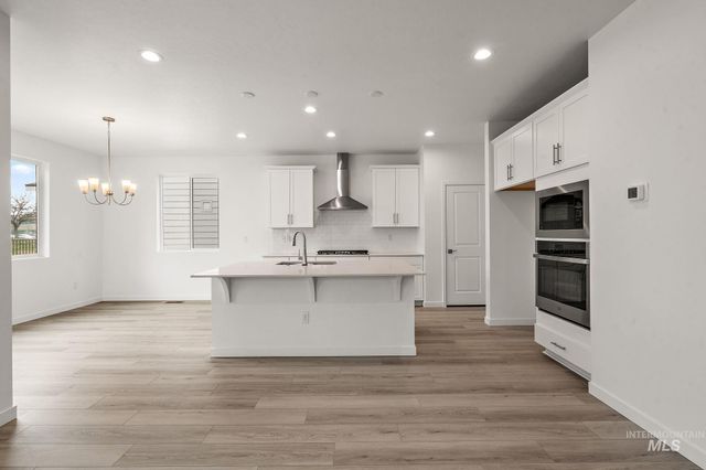 6091 N Senita Hills Ave, Meridian, ID 83646