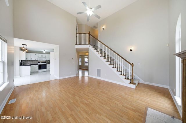 270 W Emerald Cir, Mt Washington, KY 40047