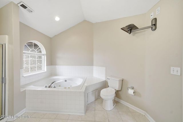 270 W Emerald Cir, Mt Washington, KY 40047