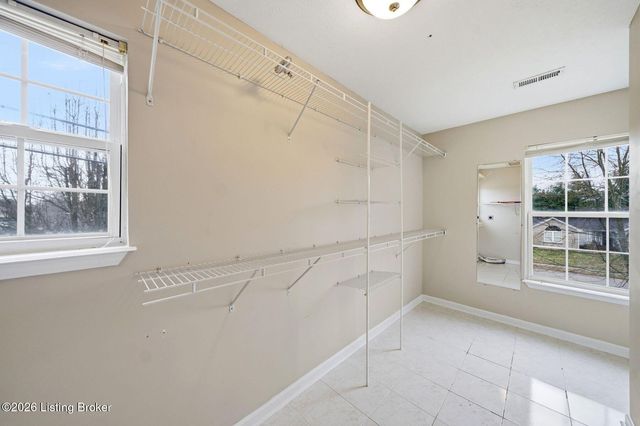 270 W Emerald Cir, Mt Washington, KY 40047