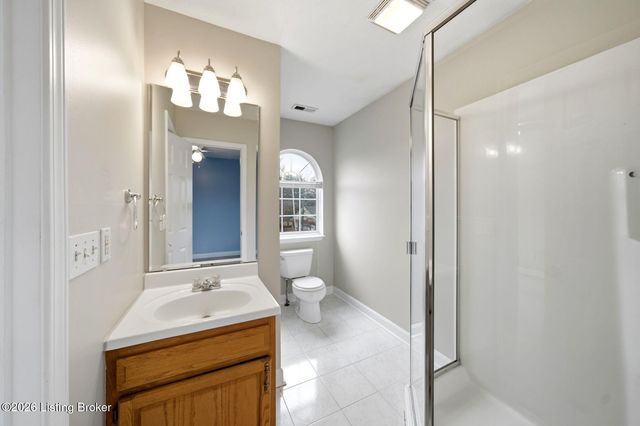 270 W Emerald Cir, Mt Washington, KY 40047