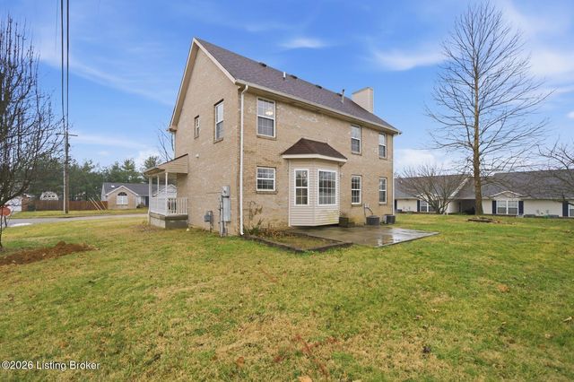 270 W Emerald Cir, Mt Washington, KY 40047