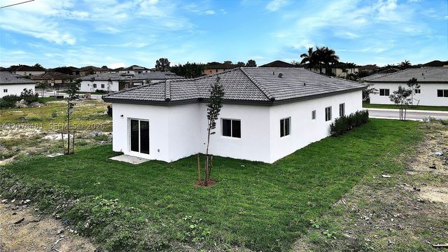 24062 SW 116th Ct, Miami, FL 33032